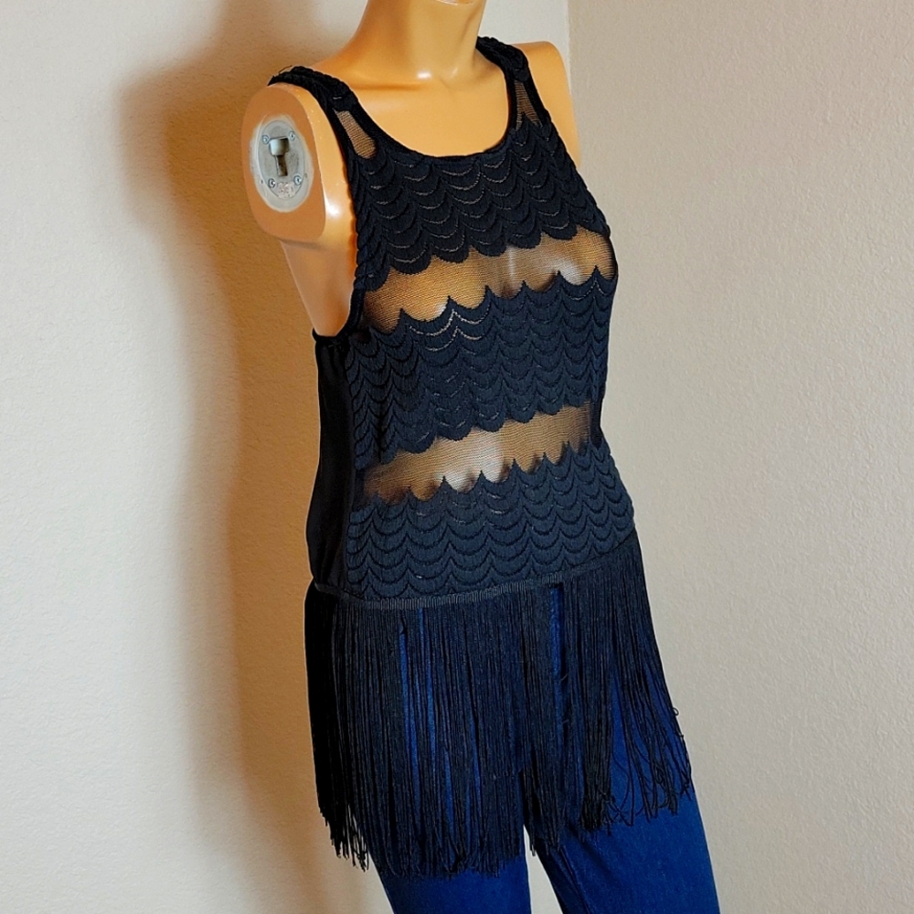 🎁 Great fringe top